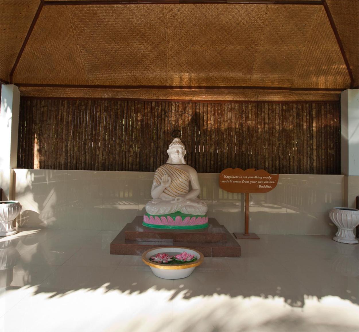 Symphony Palms Beach Resort And Spa Govind Nagar Luaran gambar