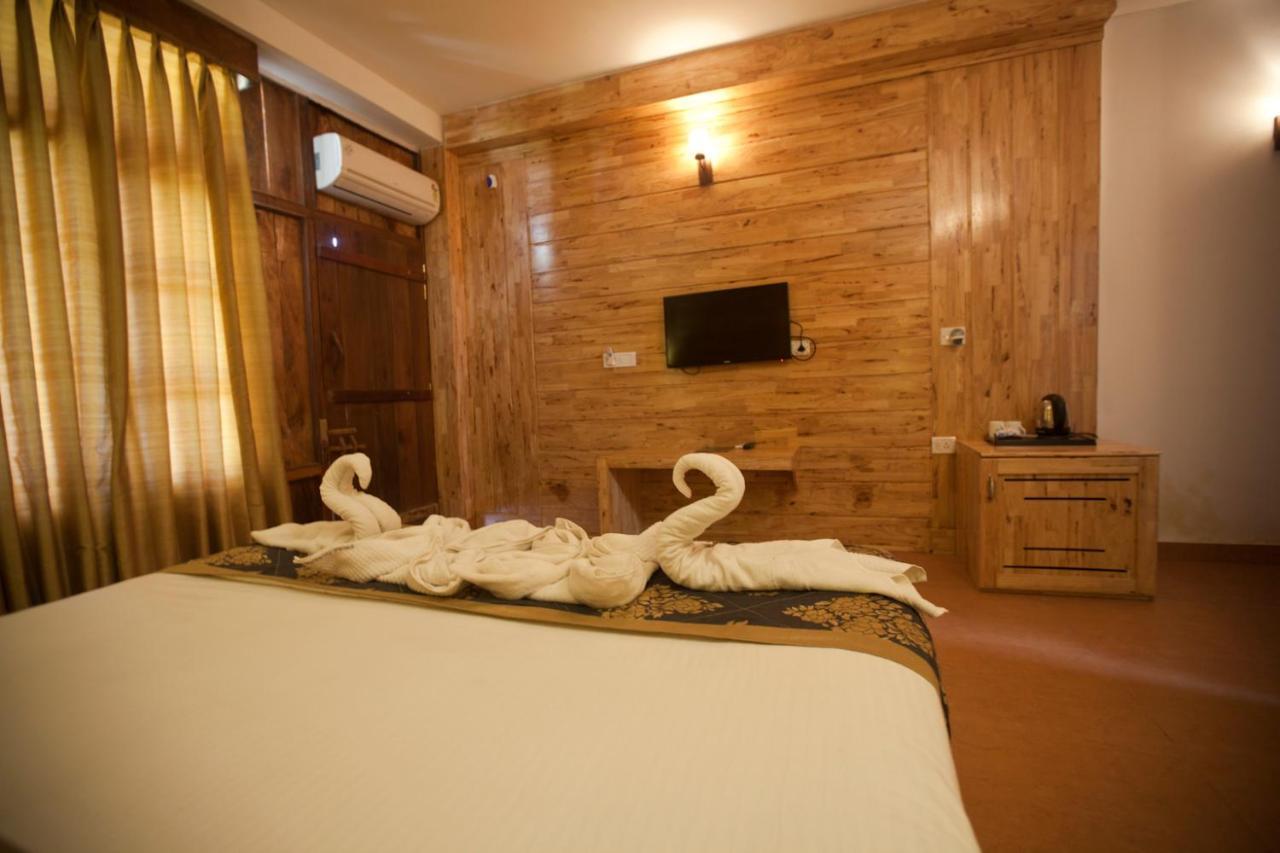 Symphony Palms Beach Resort And Spa Govind Nagar Luaran gambar