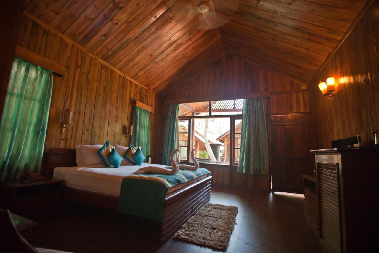 Symphony Palms Beach Resort And Spa Govind Nagar Luaran gambar