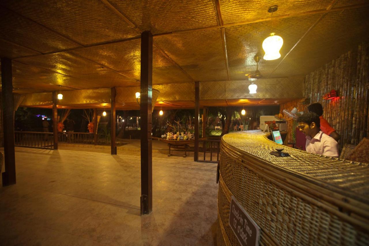 Symphony Palms Beach Resort And Spa Govind Nagar Luaran gambar