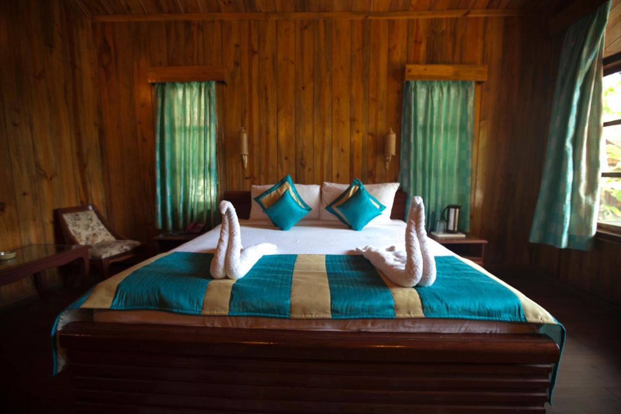 Symphony Palms Beach Resort And Spa Govind Nagar Luaran gambar