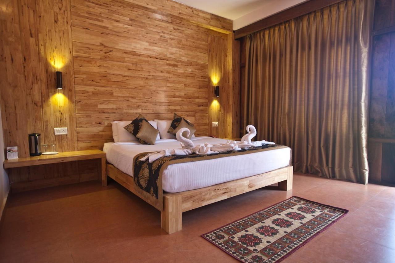 Symphony Palms Beach Resort And Spa Govind Nagar Luaran gambar