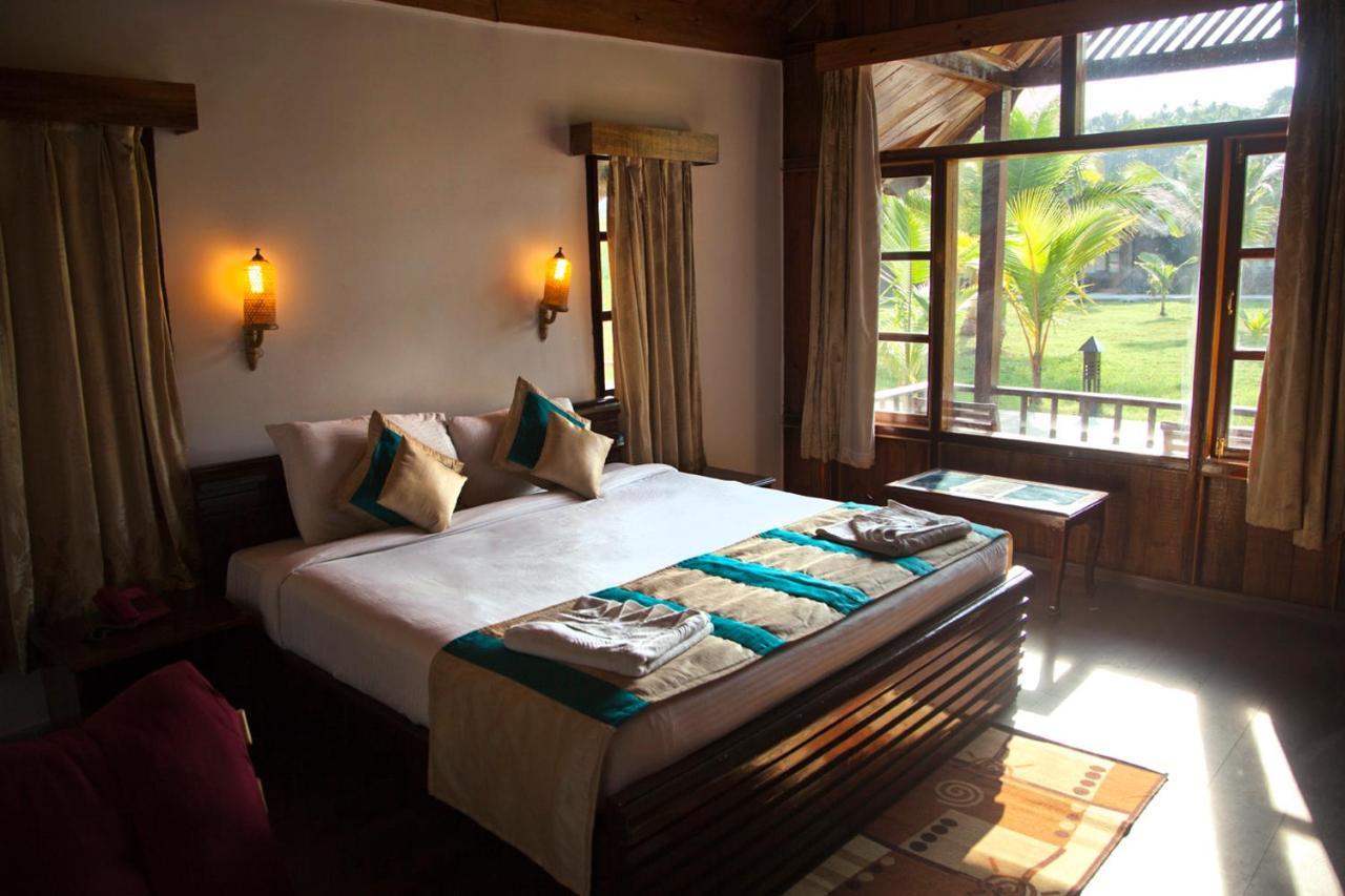 Symphony Palms Beach Resort And Spa Govind Nagar Luaran gambar