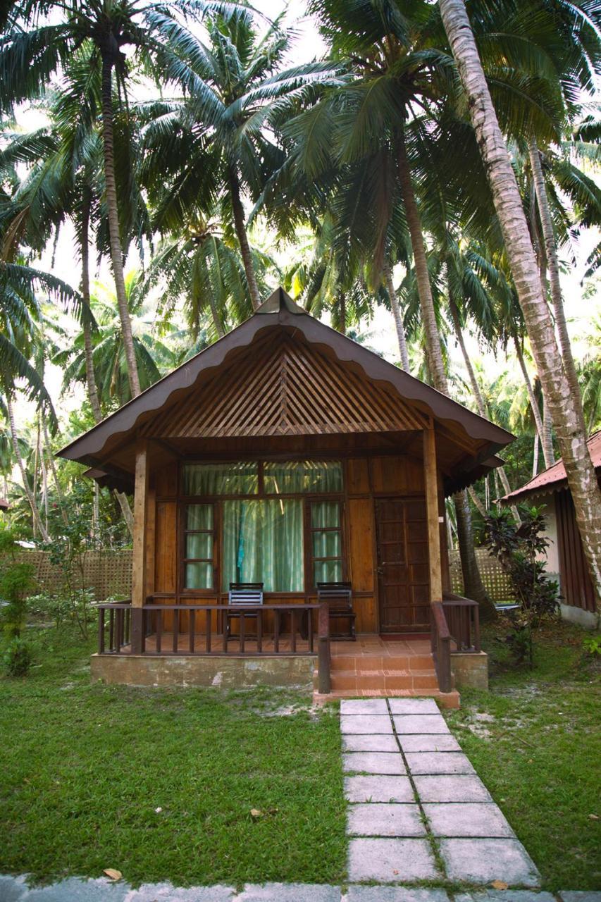 Symphony Palms Beach Resort And Spa Govind Nagar Luaran gambar